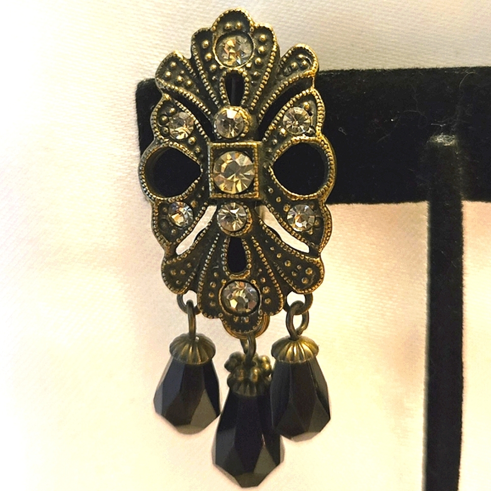 Sweet Romance Vintage Black and Gold Enhancer/Pendant